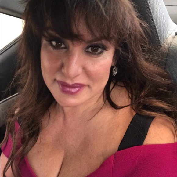 Meet your Posher, Jacqueline (Jackie) - Picture 5 of 8